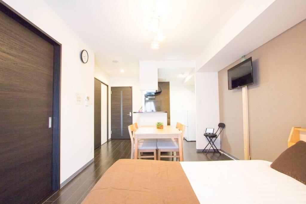 Apartamento ようこそ札幌へ! 大通公園まで地下鉄10分 定員6名 Firetv完備 1階はセコマ Exterior foto